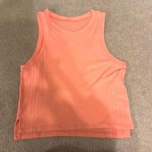Lululemon train to be tank top size 2